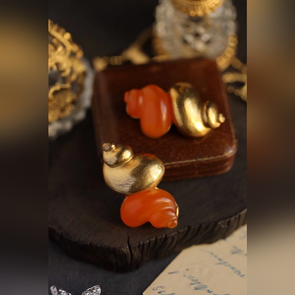 vintage Christian Dior. The Iconic Conch Earrings designed by Robert Goossens. - Picture 1 of 9